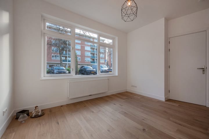 Foto 8 van Linnaeusstraat 1