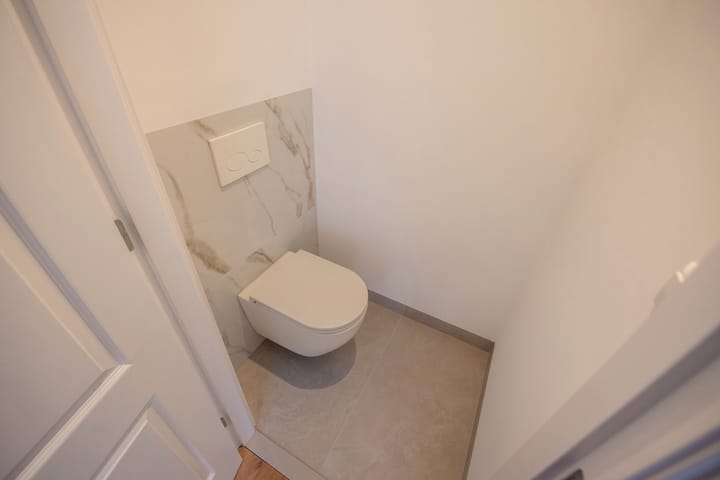 Foto 12 van Linnaeusstraat 1