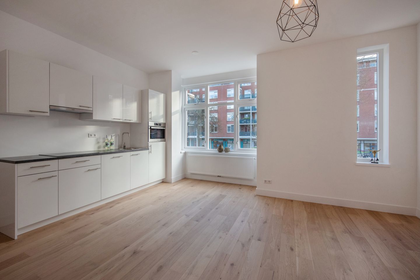 Foto 14 van Linnaeusstraat 1