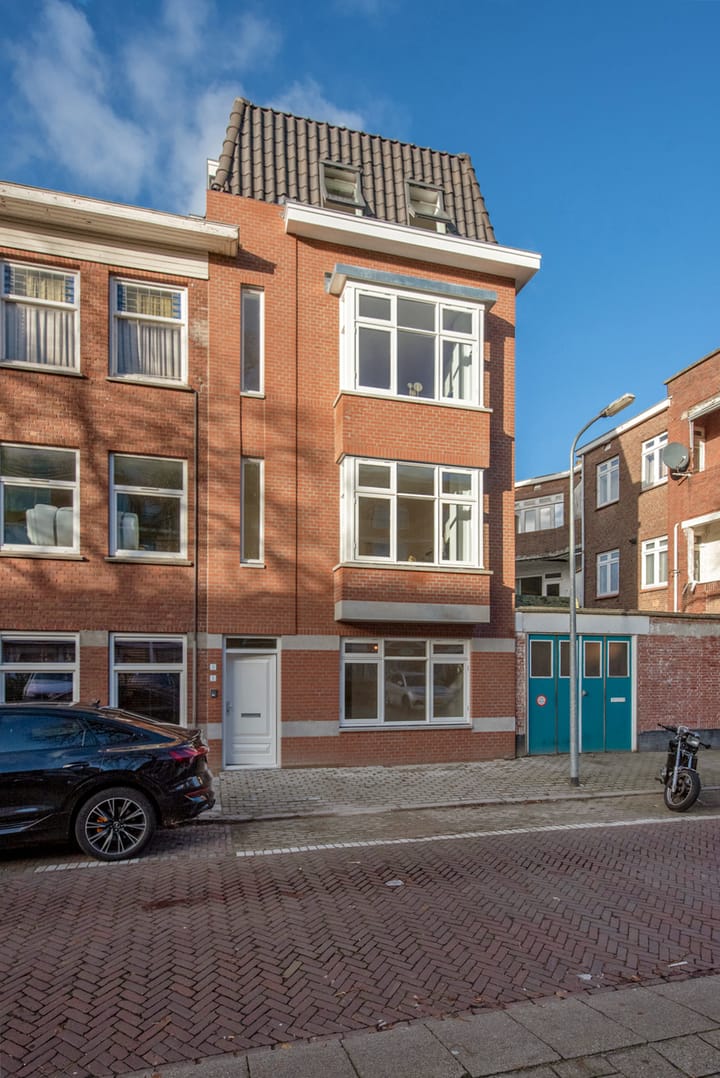 Foto 20 van Linnaeusstraat 1