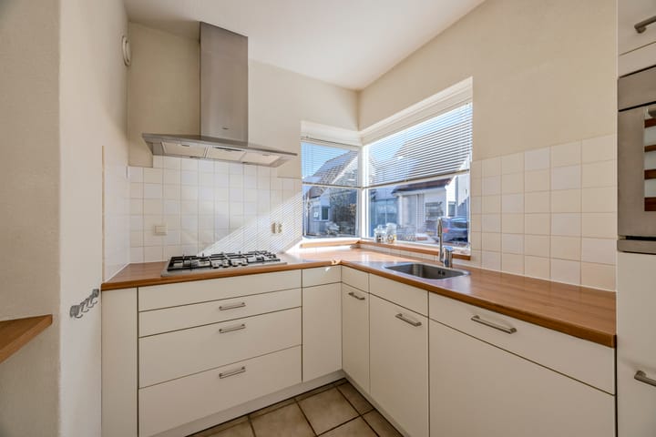 Foto 14 van Biezen 152