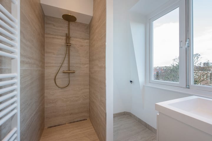 Foto 3 van Linnaeusstraat 3