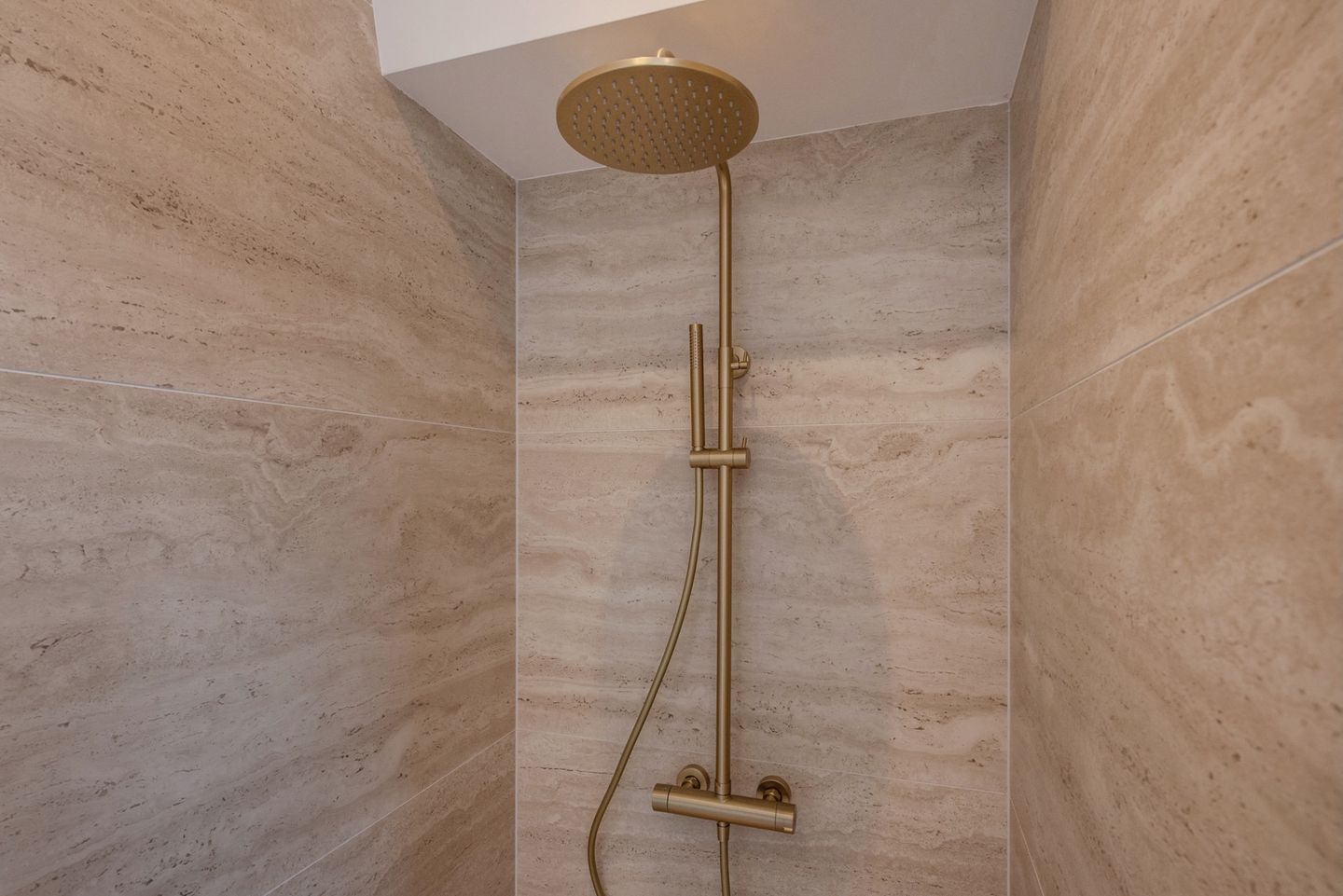 Foto 20 van Linnaeusstraat 3