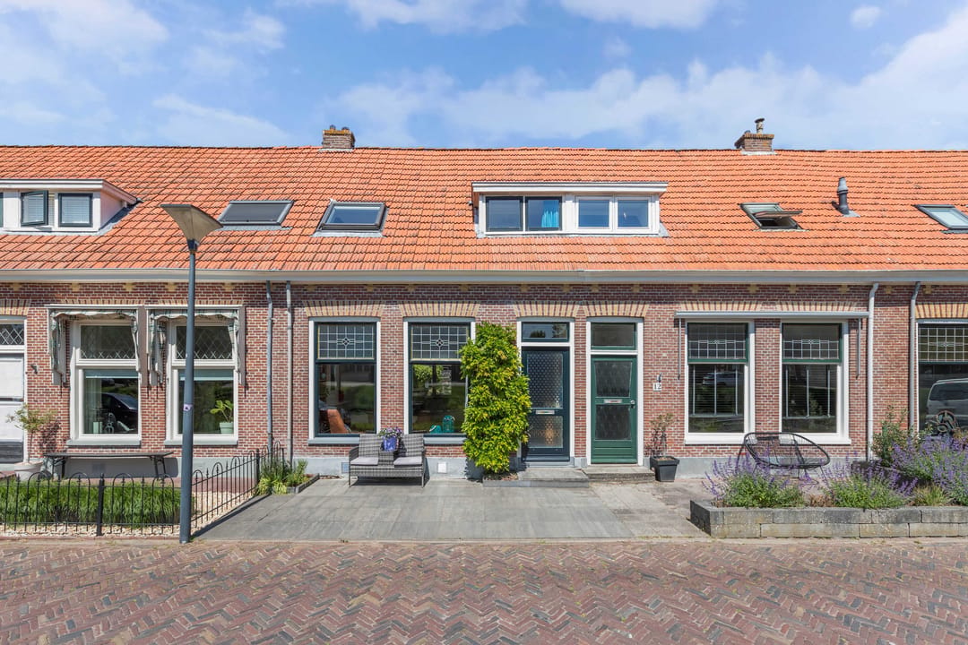 Photo 2 of Spaarbankstraat 11
