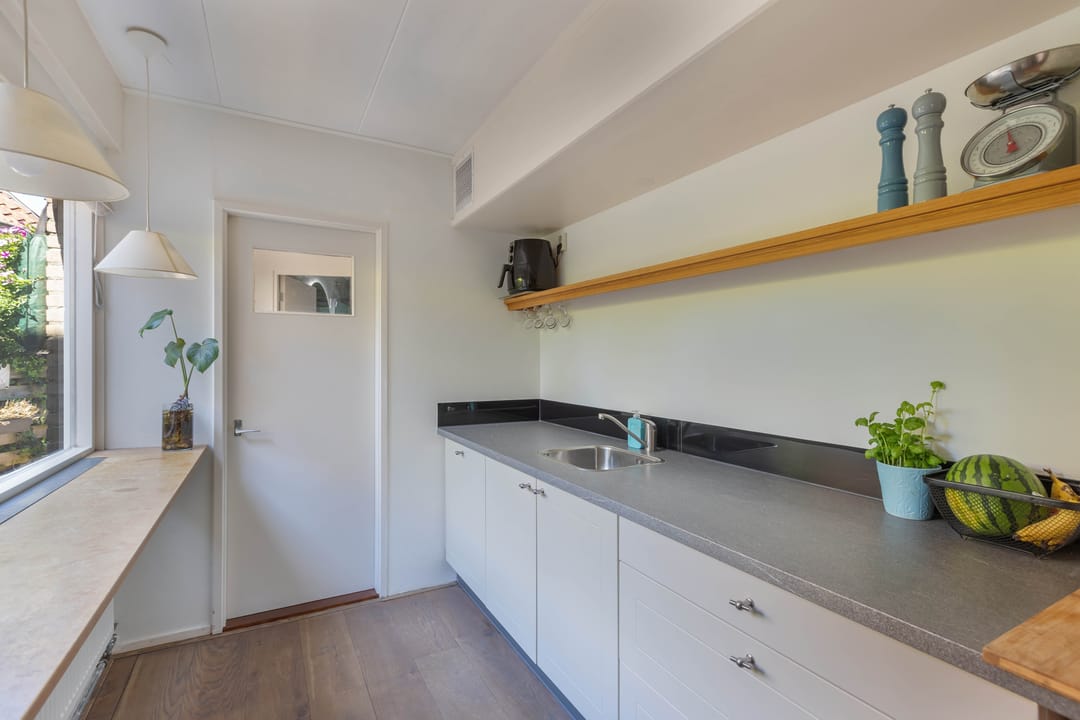 Photo 31 of Spaarbankstraat 11