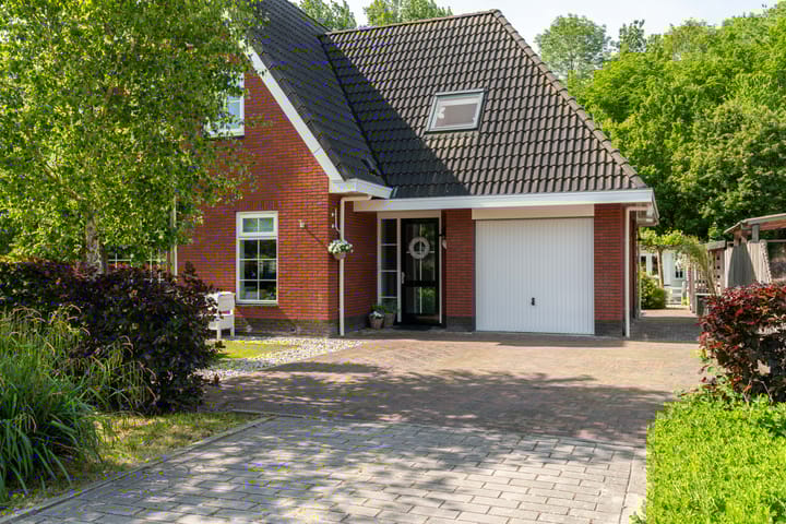 Foto 7 van Bloemenzoom 127