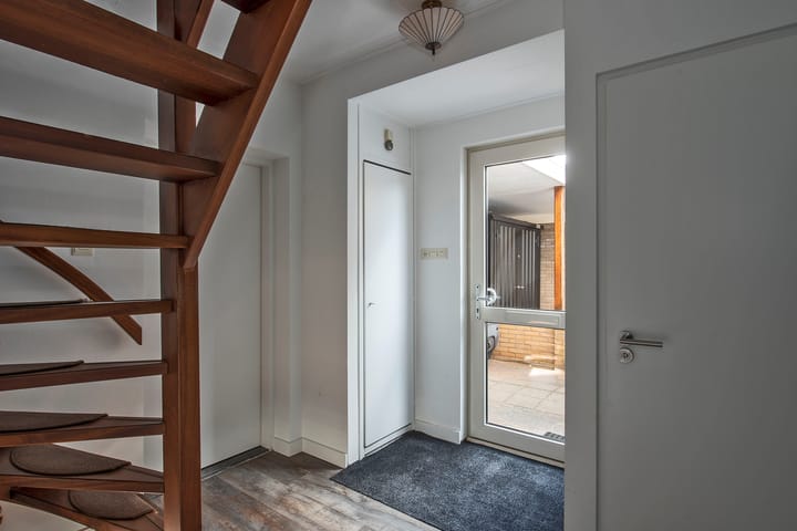 Foto 13 van van Diepenbroekstraat 18