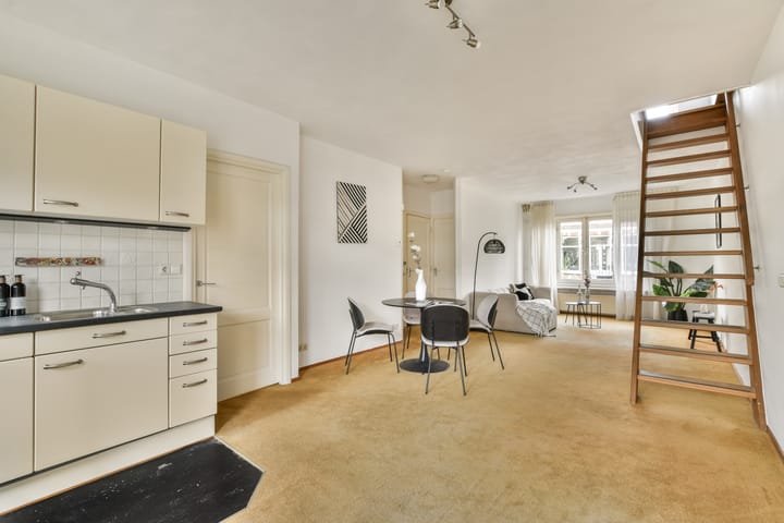 Foto 4 van Tweede Helmersstraat 43-3