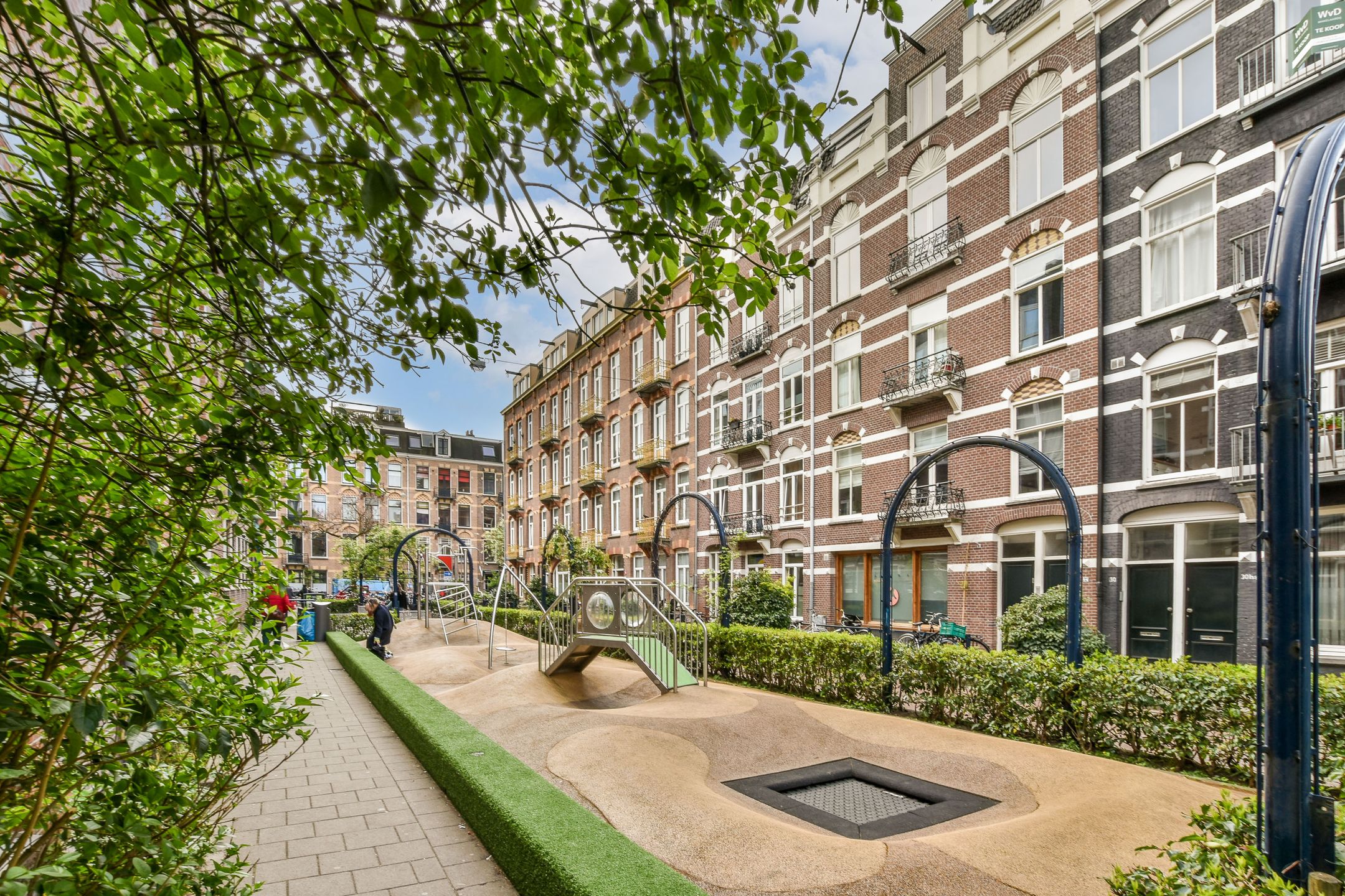 Foto 21 van Tweede Helmersstraat 43-3