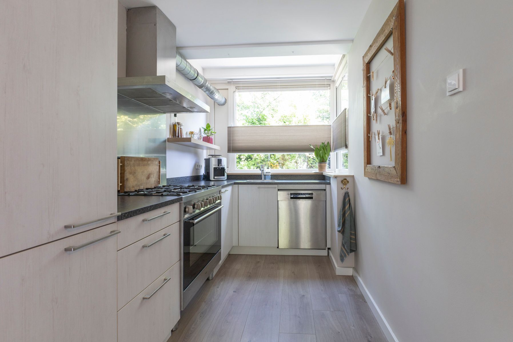 Photo 12 of Vijverstraat 4