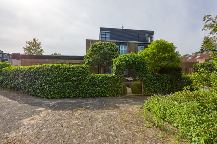 Foto 1 van Rozentuin 108