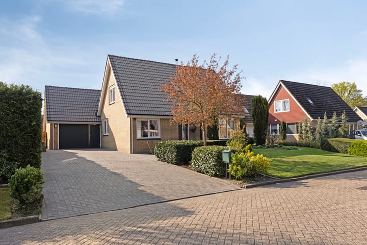 Photo 1 of Meertensweg 10