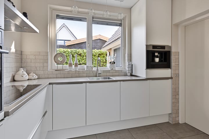 Photo 14 of Meertensweg 10