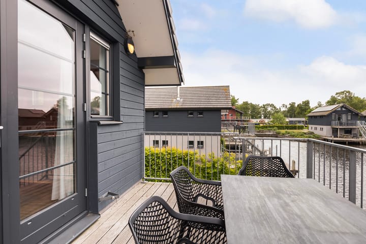 Photo 20 of Jongebuorren 33