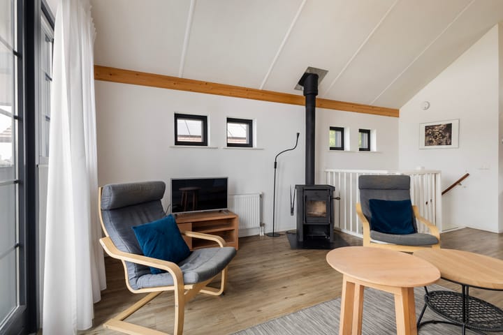 Photo 21 of Jongebuorren 33