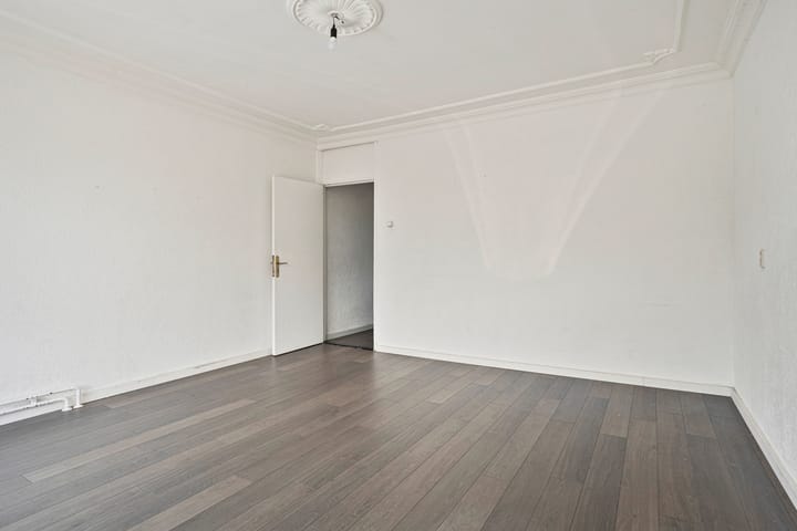 Foto 21 van Schepen Hillenstraat 10