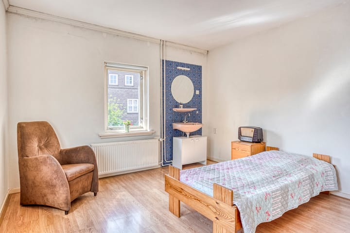 Foto 16 van Anthonius van Alphenstraat 11-B