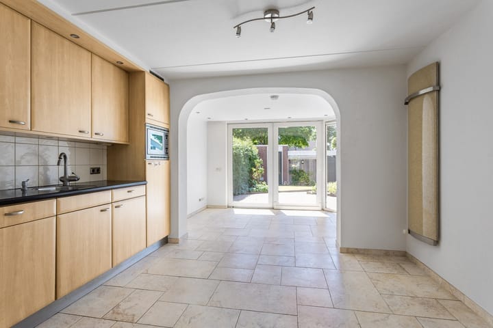 Foto 3 van B.A.A. Engelbertinklaan 3