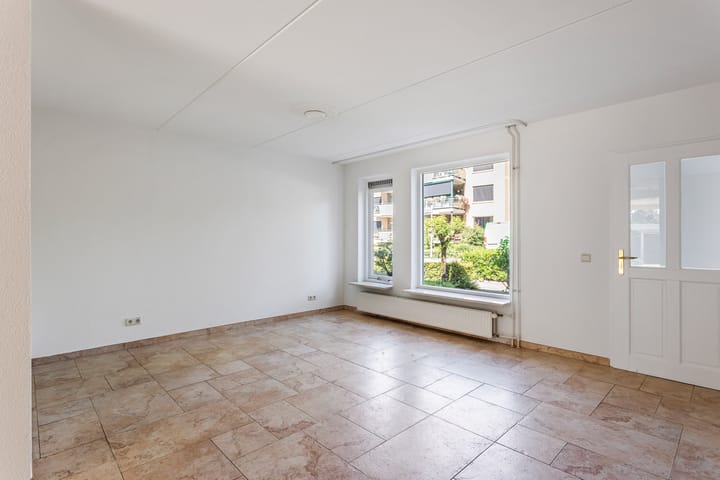 Foto 6 van B.A.A. Engelbertinklaan 3