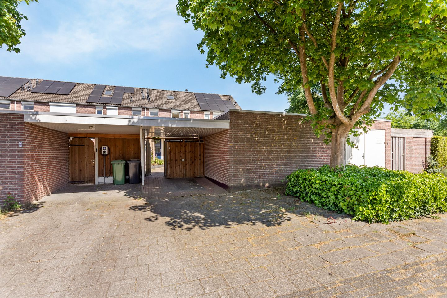 Foto 19 van B.A.A. Engelbertinklaan 3