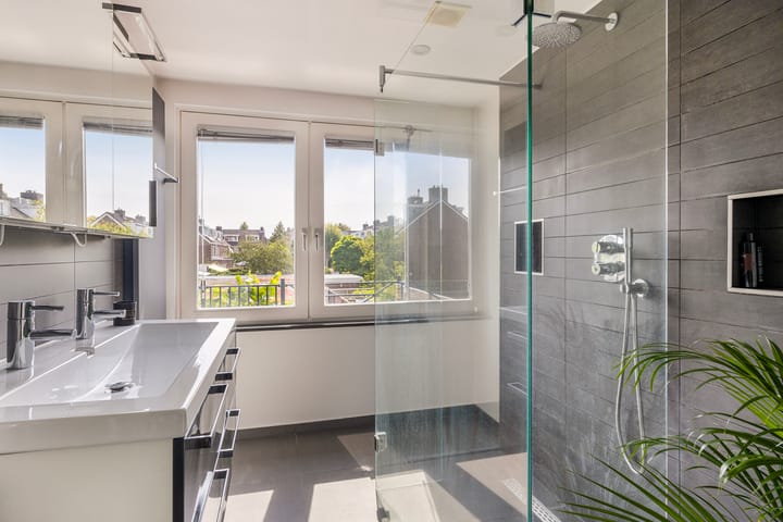 Foto 39 van Douw van der Kraplaan 53