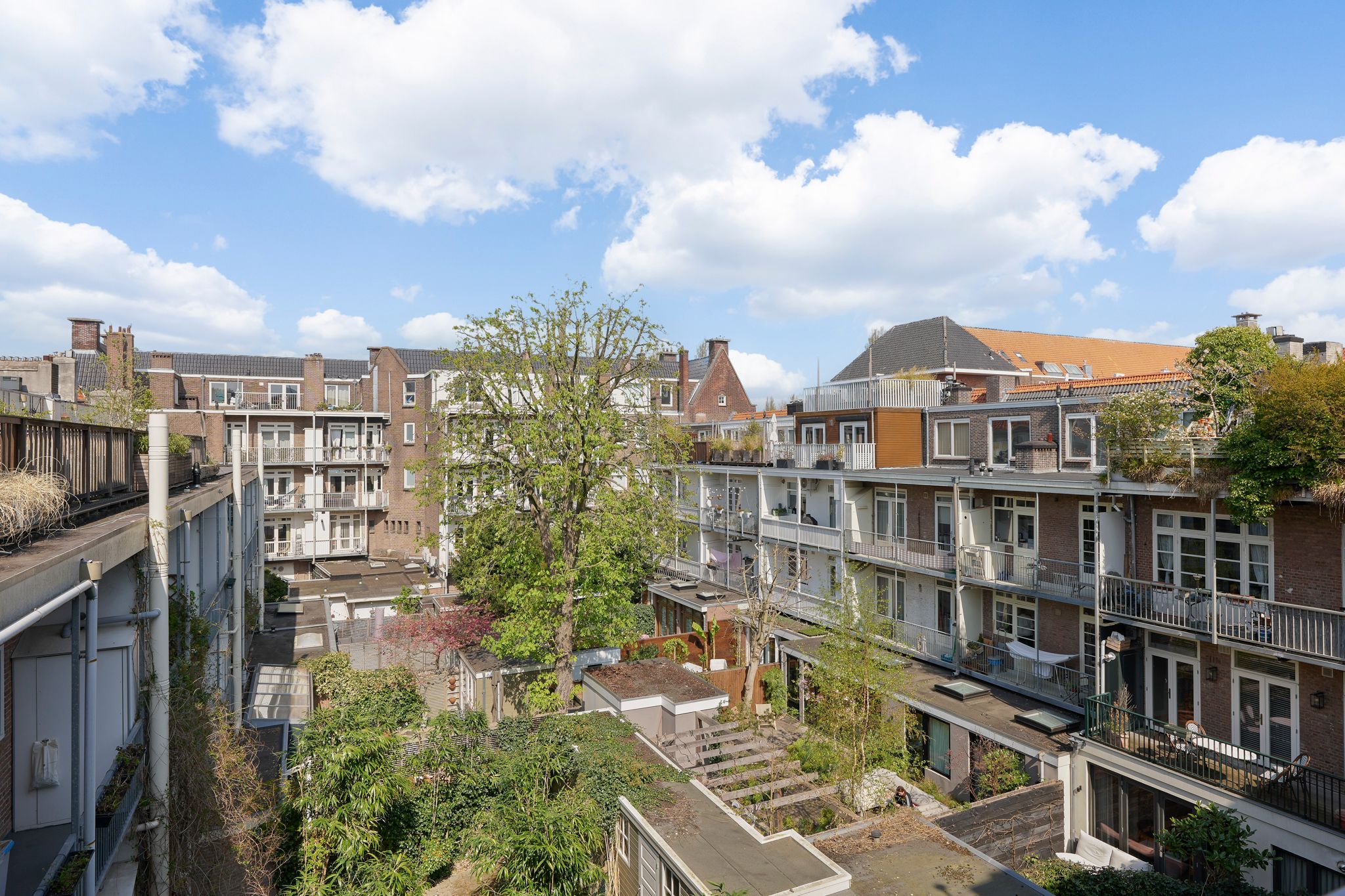 Photo 6 of Van Tuyll van Serooskerkenplein 44-3