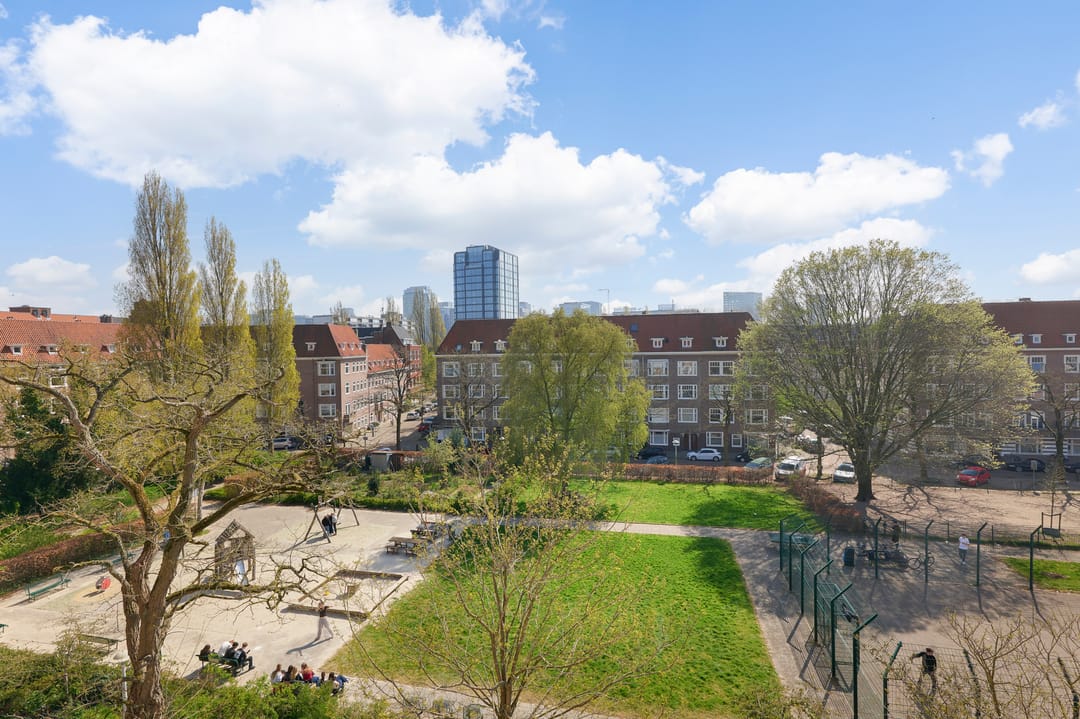 Photo 31 of Van Tuyll van Serooskerkenplein 44-3