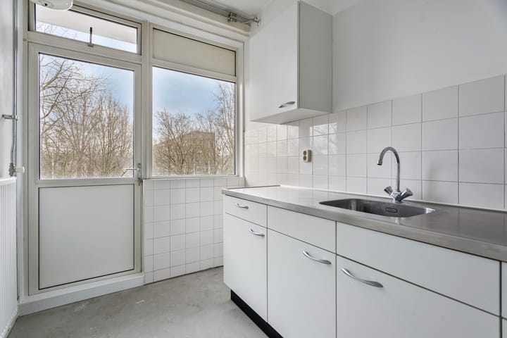 Foto 12 van Cornelis Lelylaan 113-2