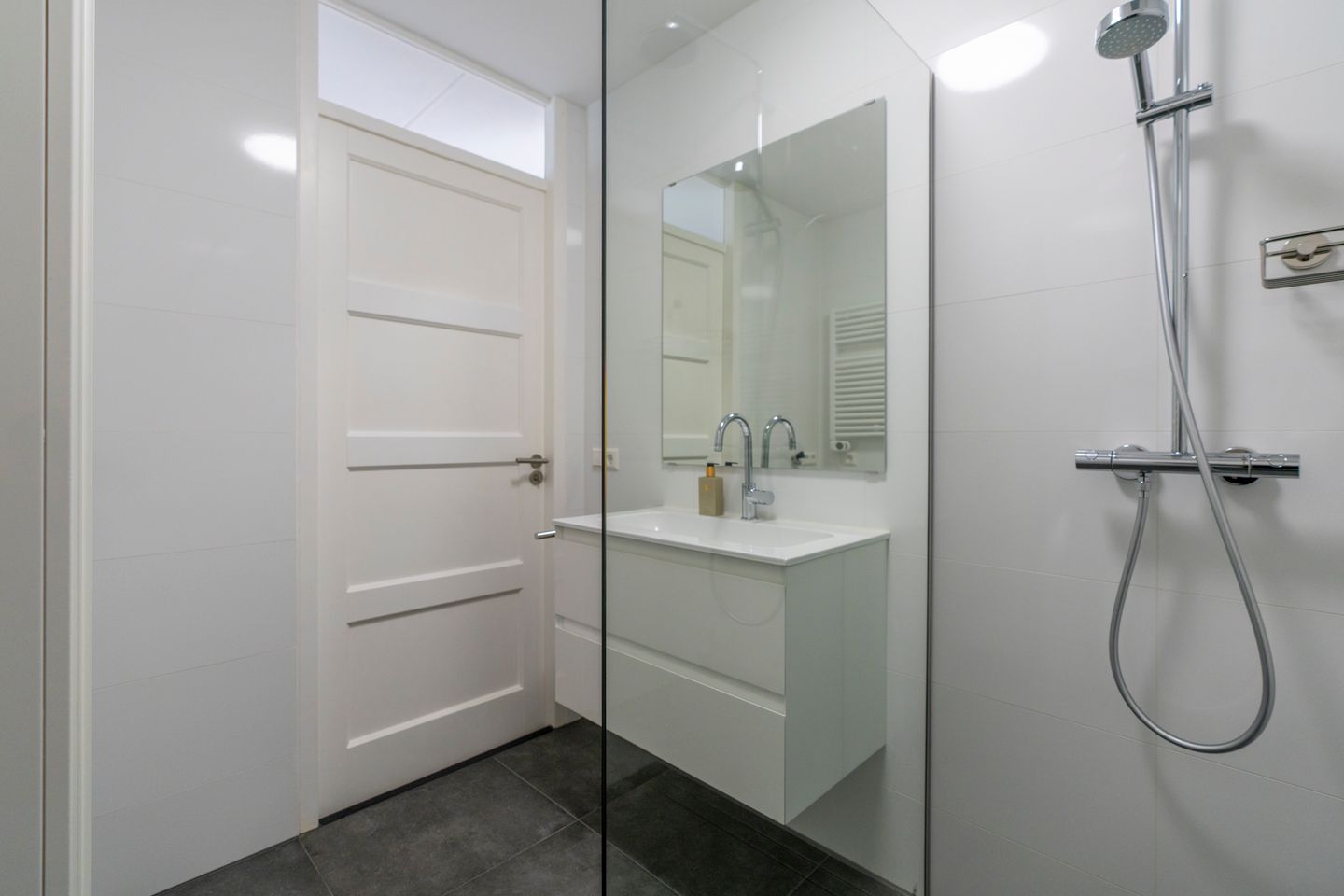 Photo 25 of Gasthuisstraat 144