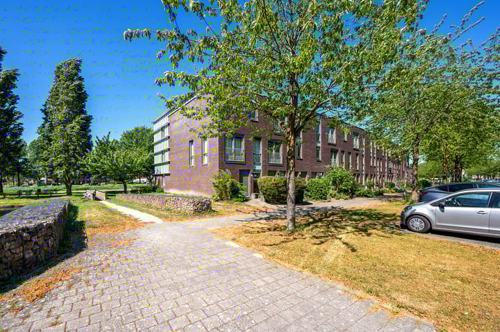 Foto 25 van Renoirstraat 88