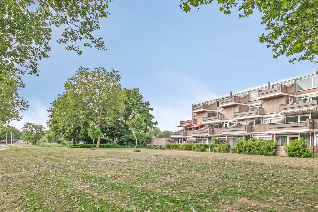 Photo 2 of Engelsmanplaat 86
