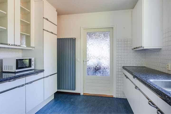 Photo 17 of Stelmaker 9