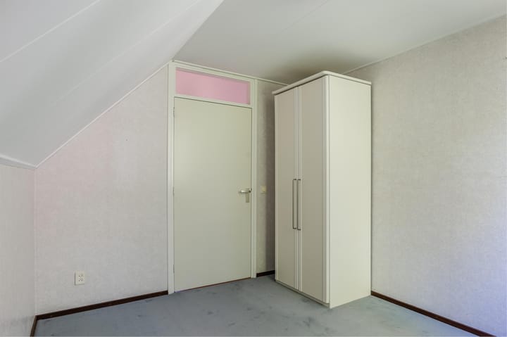 Photo 31 of Stelmaker 9