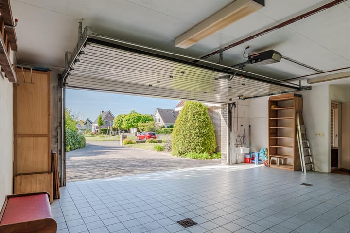 Photo 41 of Stelmaker 9