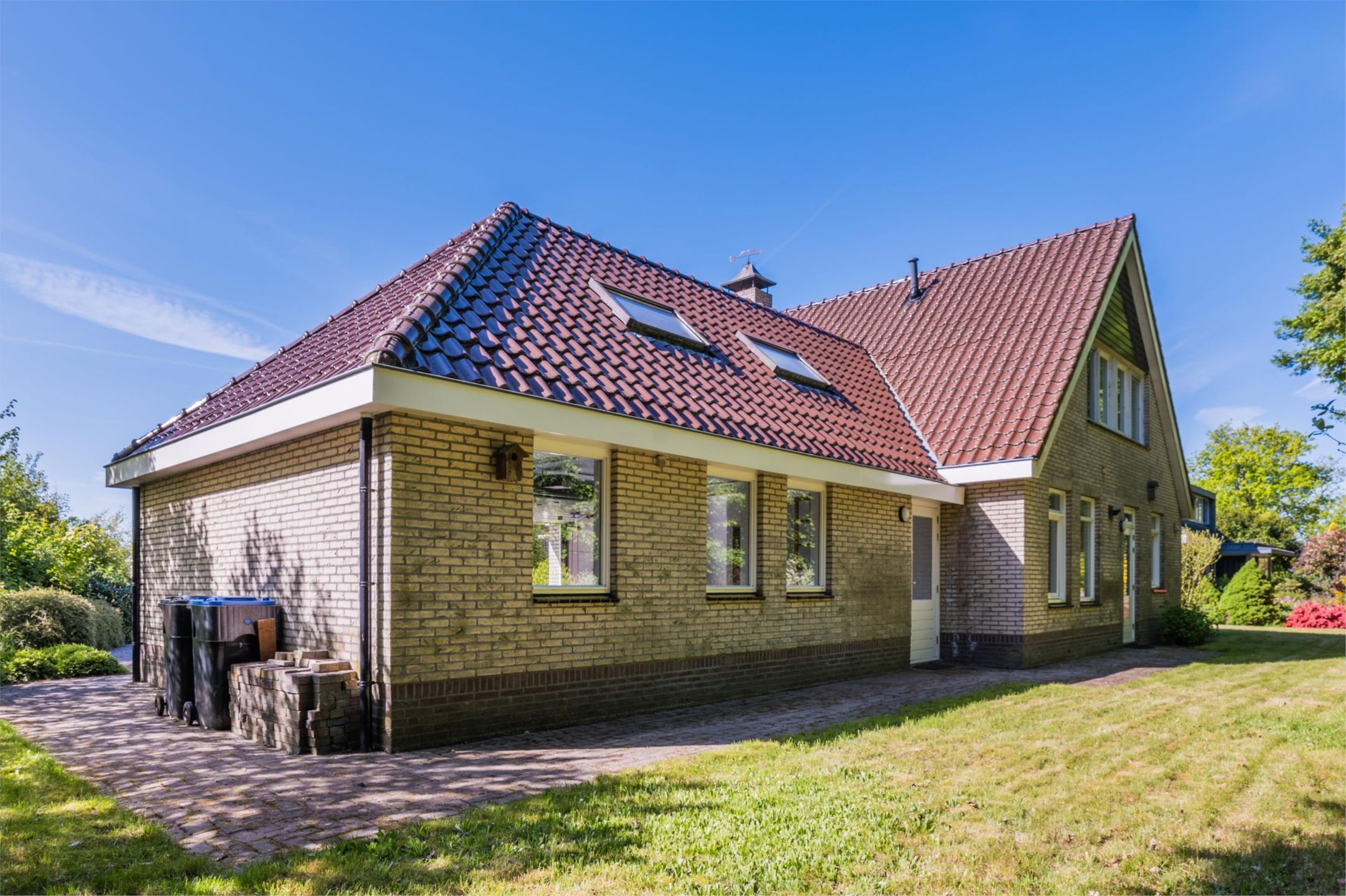 Photo 42 of Stelmaker 9