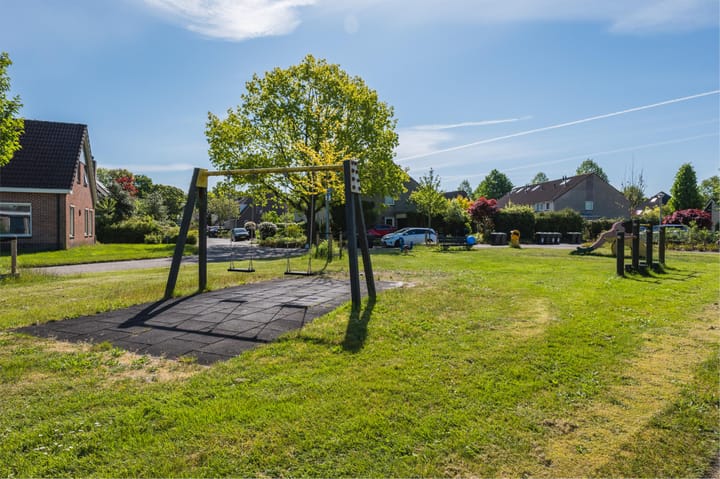 Photo 46 of Stelmaker 9