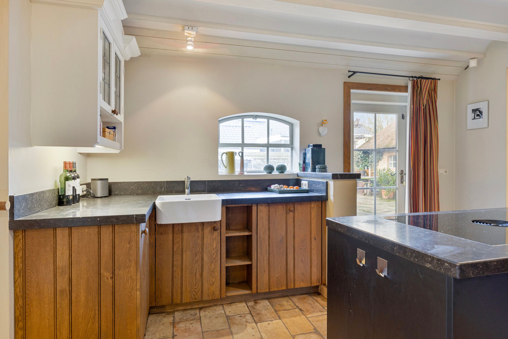 Foto 18 van Middenweg 2