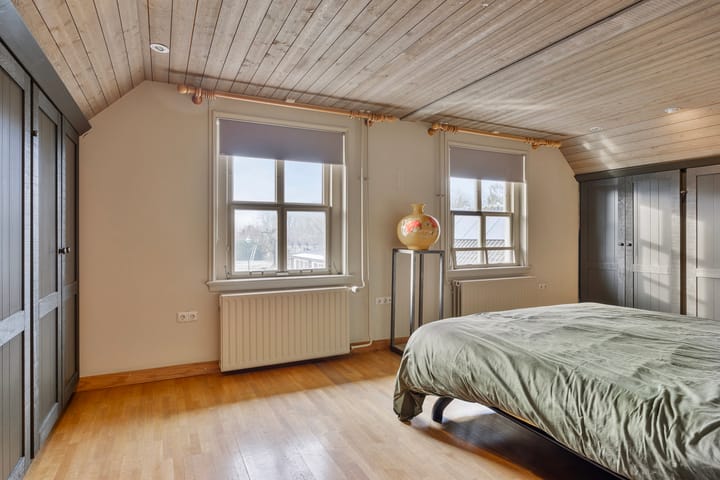 Foto 29 van Middenweg 2