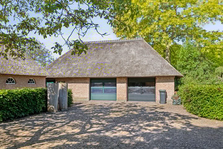 Foto 40 van Middenweg 2