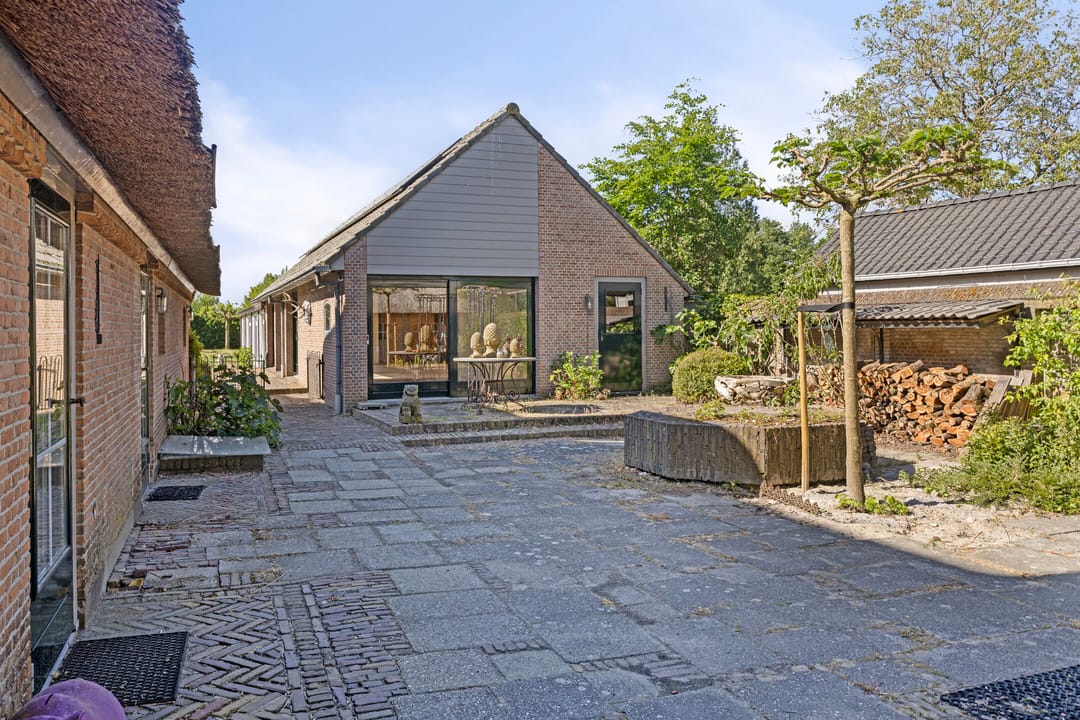 Foto 43 van Middenweg 2