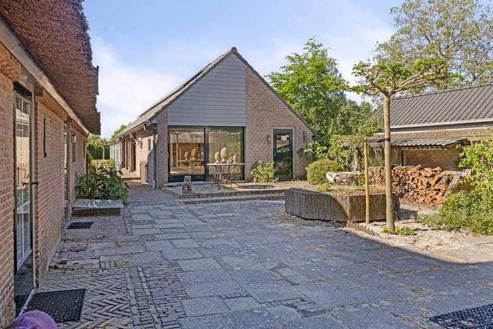 Foto 43 van Middenweg 2