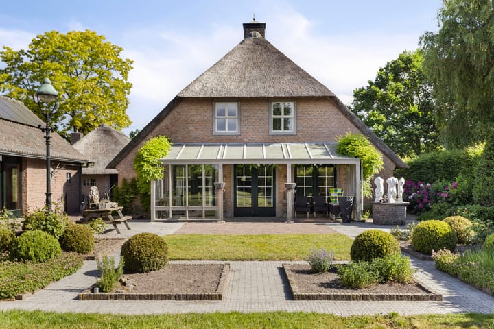 Foto 51 van Middenweg 2