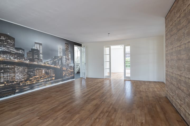 Photo 16 of Watersnip 37