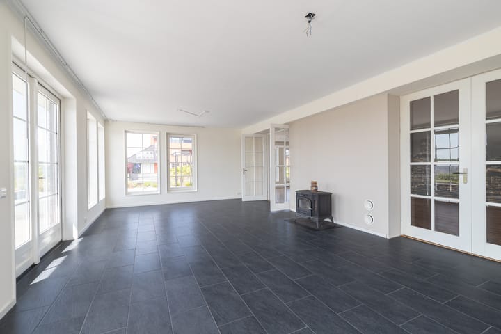 Photo 22 of Watersnip 37