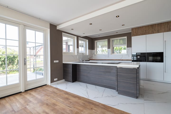 Photo 27 of Watersnip 37