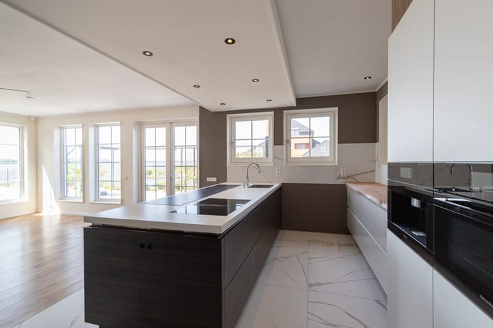 Photo 29 of Watersnip 37