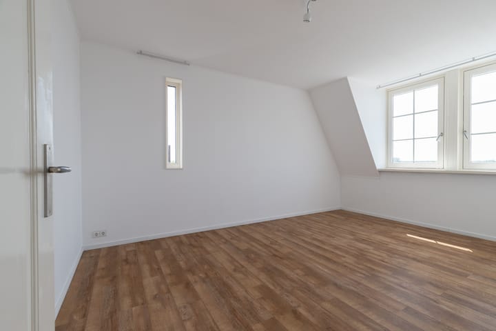 Photo 35 of Watersnip 37