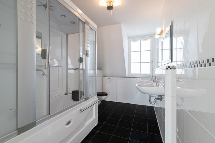 Photo 45 of Watersnip 37