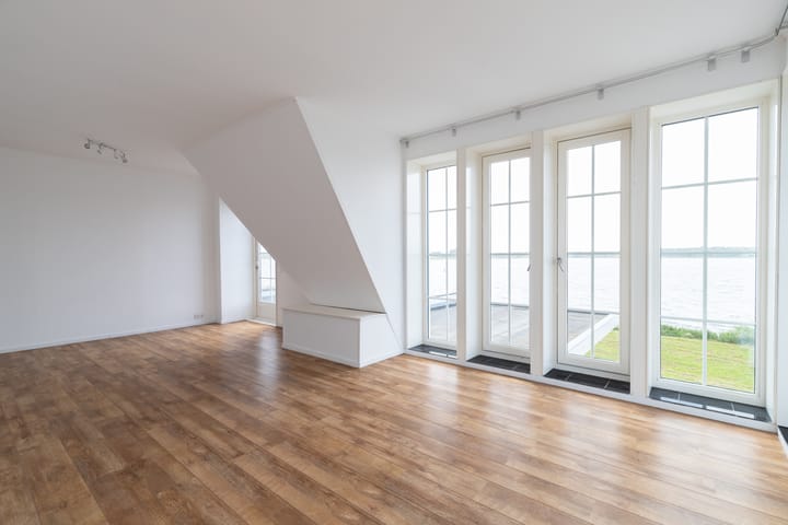 Photo 47 of Watersnip 37