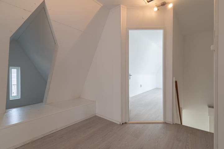 Photo 52 of Watersnip 37